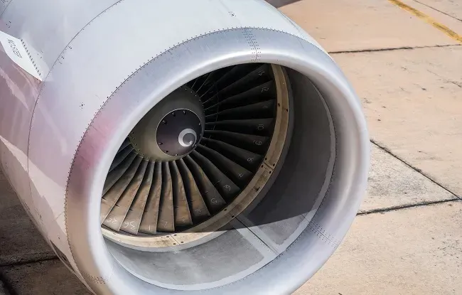 Exportación y transporte FCL a Reino Unido de materiales de construcción