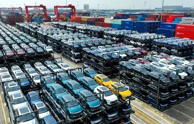 Exportación a Brasil de componentes de automoción, puerto de Paranaguá.