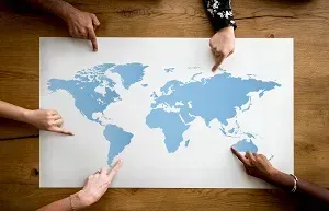 Con una alta experiencia en el transporte marítimo de contenedores y en la asesoría en comercio internacional