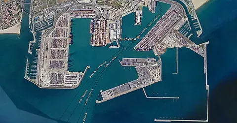 Foto aérea del puerto de Valencia terminal contenedores