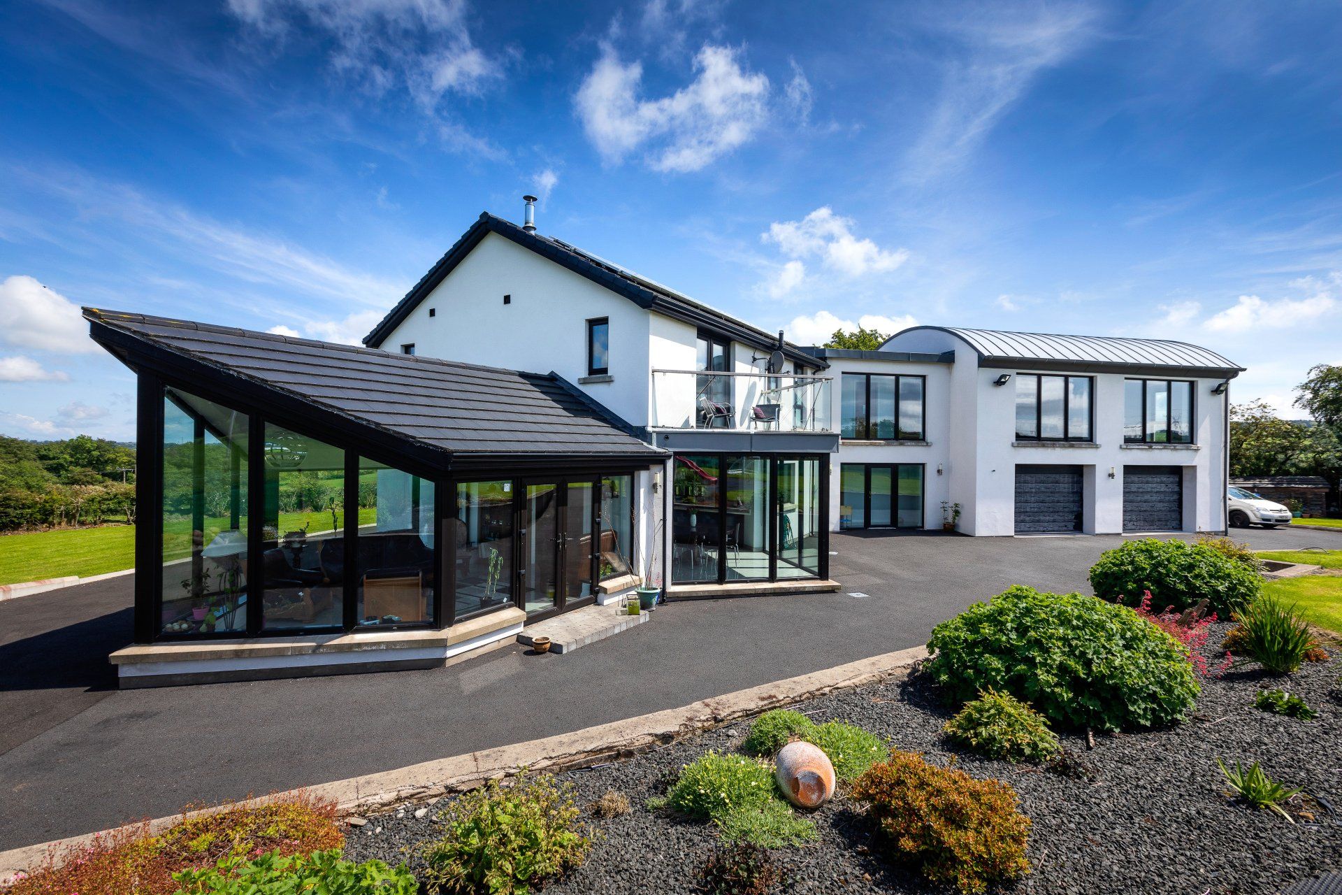 NewBuildHomes-NewBuildsNearMe-SelfBuildHomes-OpenPlanLiving-BespokeDesign-GrandDesigns-Architecture-SelfBuildMagazine