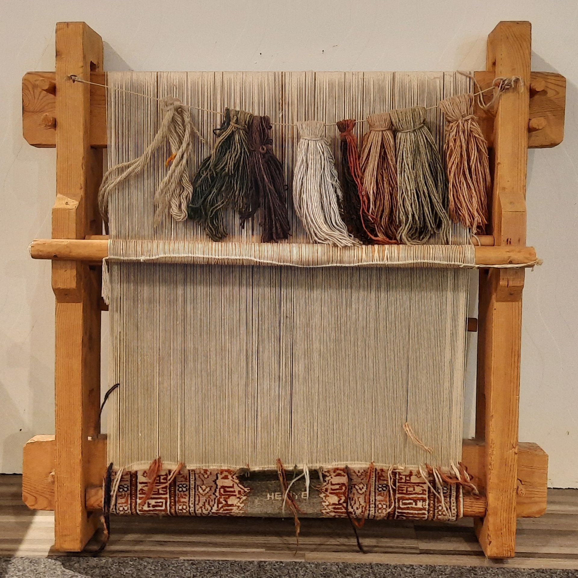 Traditioneller Webrahmen für Teppiche