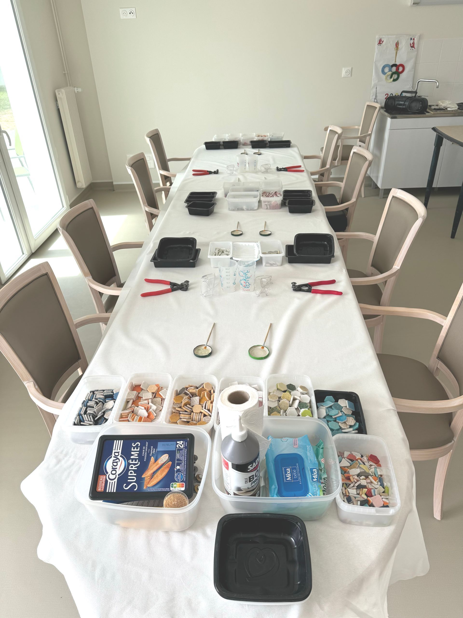 Atelier Romalia Mosaïque itinérant: vivez une expérience créative et conviviale, accessible à tous, autour de l’art mosaïque.