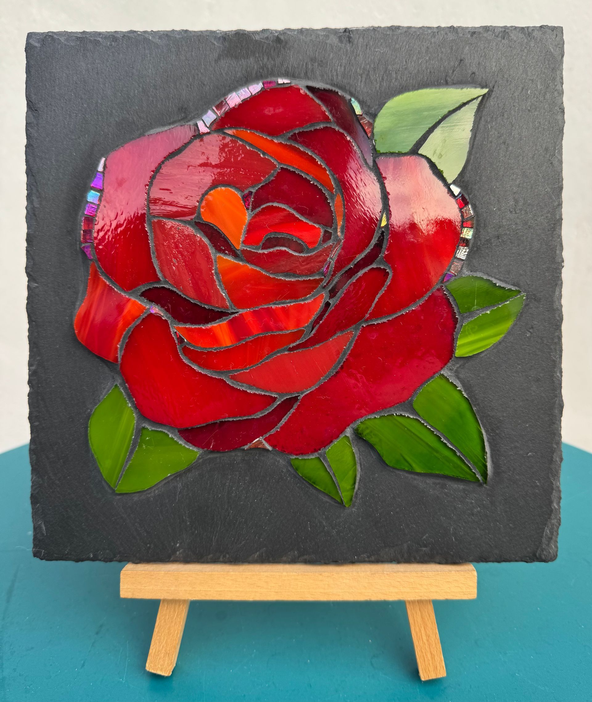 Romalia Mosaïque
Atelier Romalia Mosaique-Cadeau mosaïque-une rose-ardoise-verre