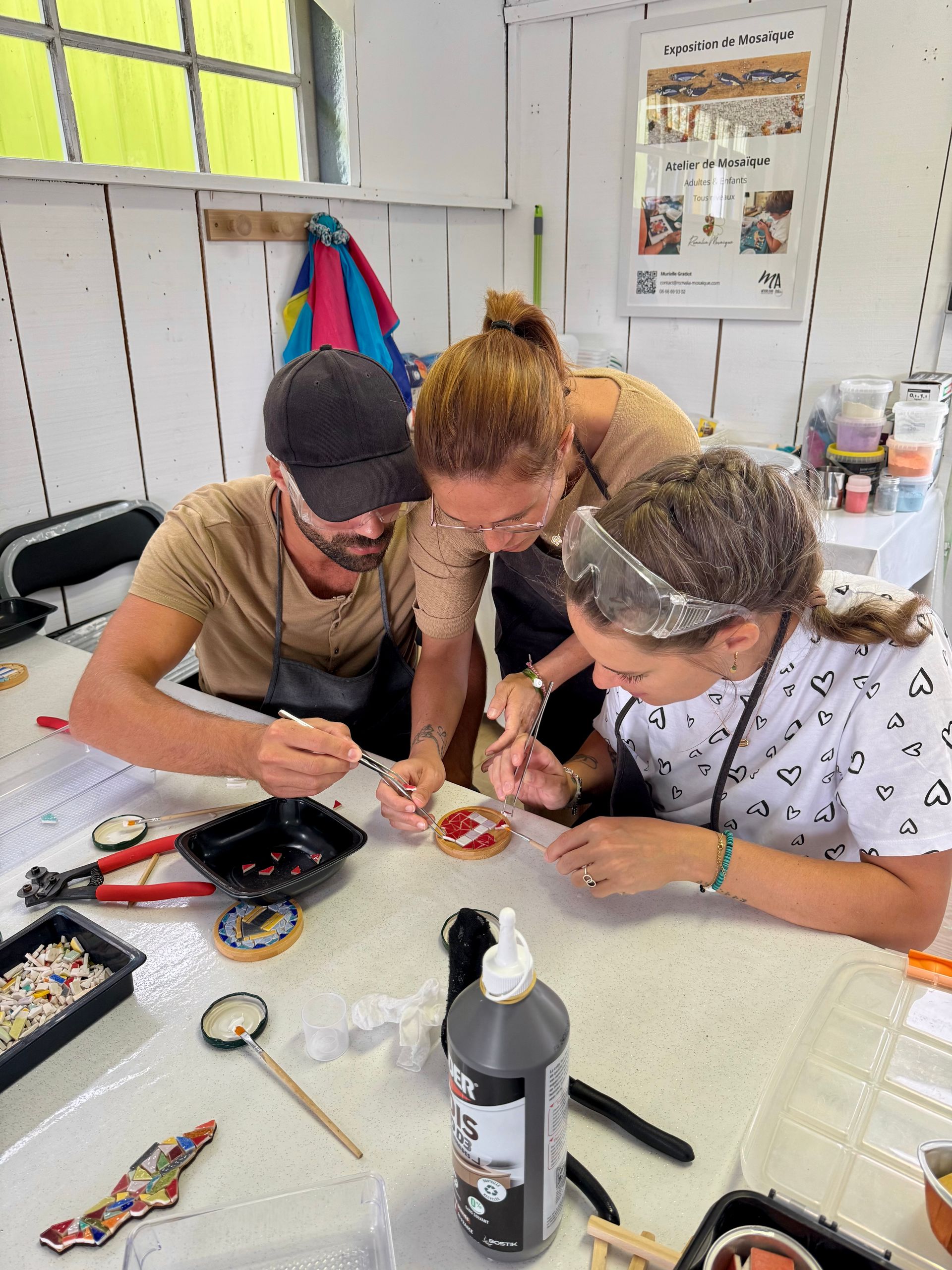 Atelier Romalia Mosaïque_Entre amis_Stage et cours mosaïque-Tous niveaux-Atelier famille-Île d'Oléron