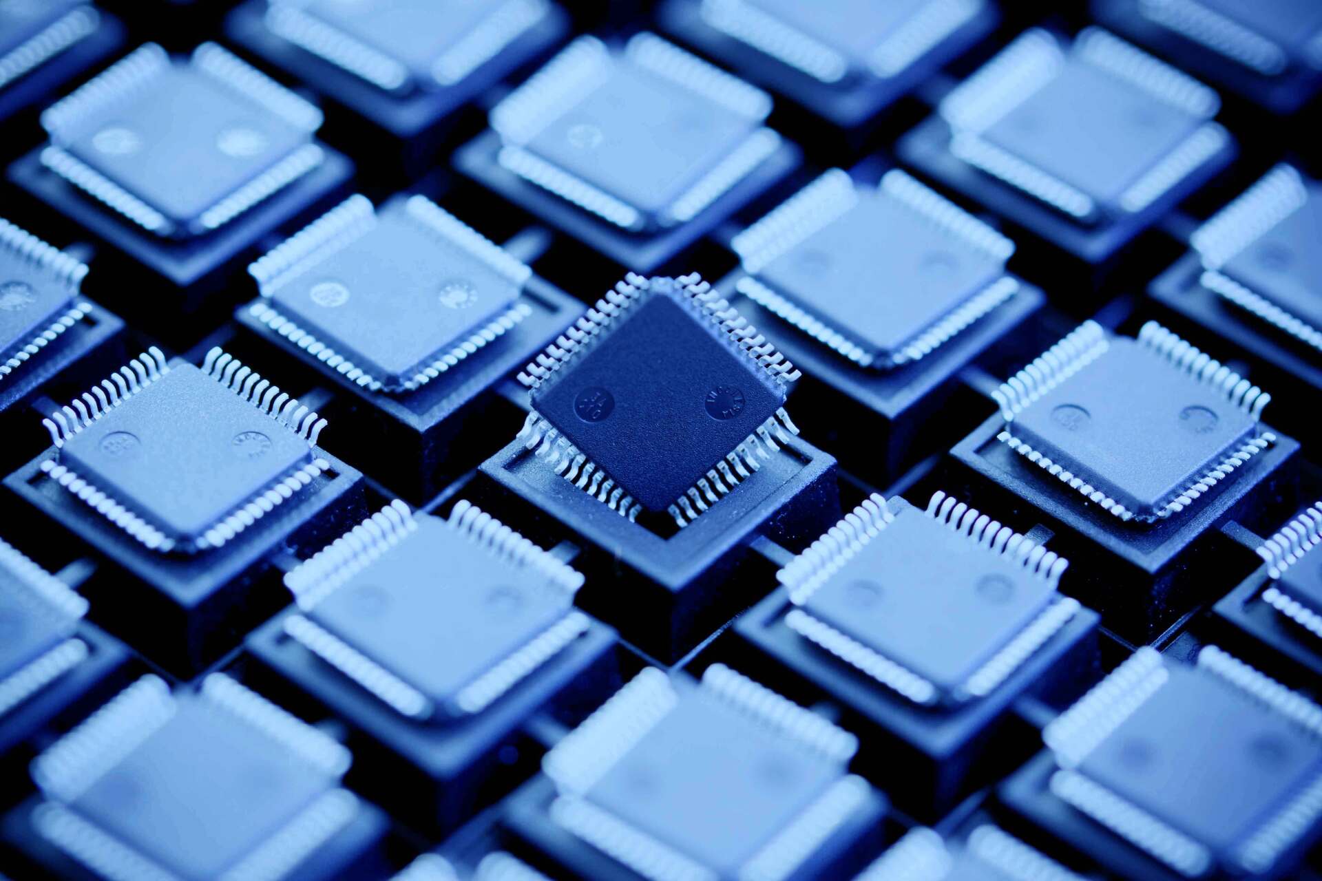 Bruchfeste Scheiben für Baumaschinen, Kratzfest beschichtet