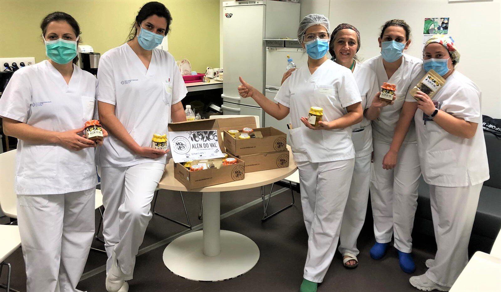 Sanitarios de Galicia al frente de la pandemia covid19 con Mirabel Do Rosal