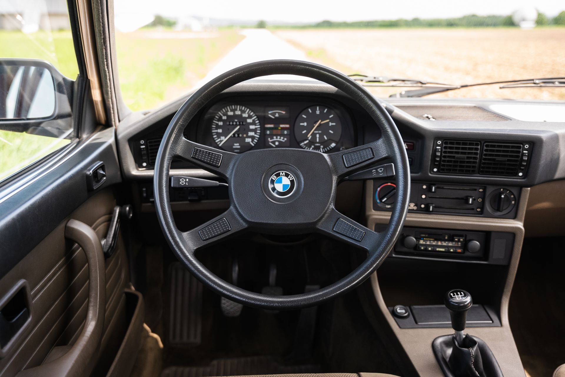 Classic BMW for sale, BMW Oldtimer kaufen, Autohändler München, Youngtimer kaufen München, HOEHENWEG Automobile