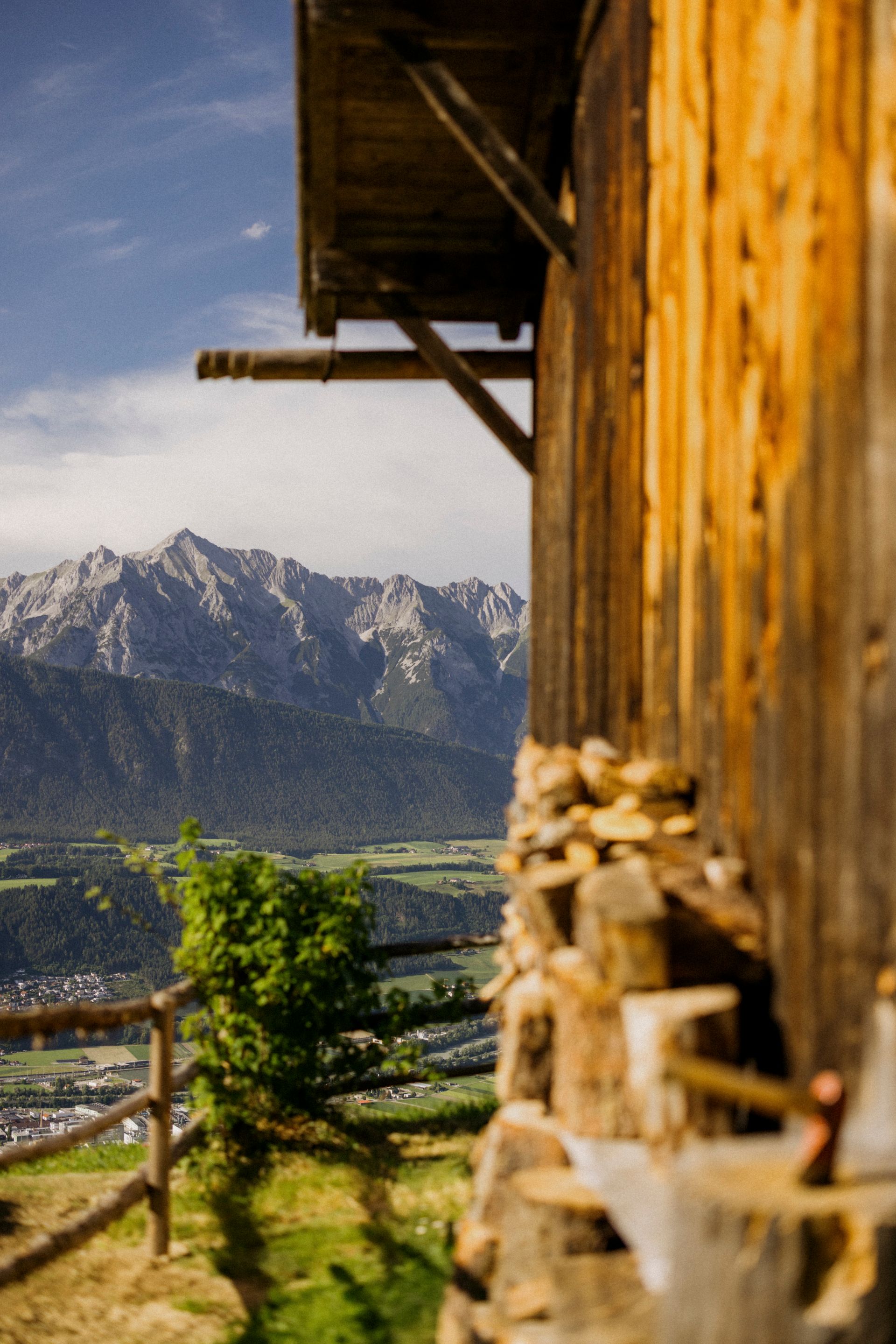 Toyota Land Cruiser LJ73, Mountainscape, Landleben, Österreich Landschaft