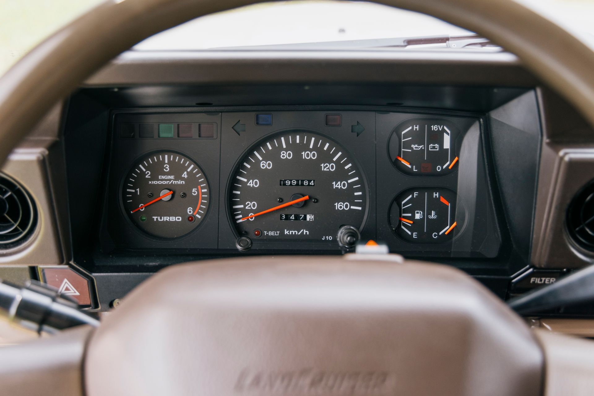 Toyota Land Cruiser LJ70,
HOEHENWEG.CO,
Youngtimer kaufen, 4x4 Camper, Geländewagen kaufen