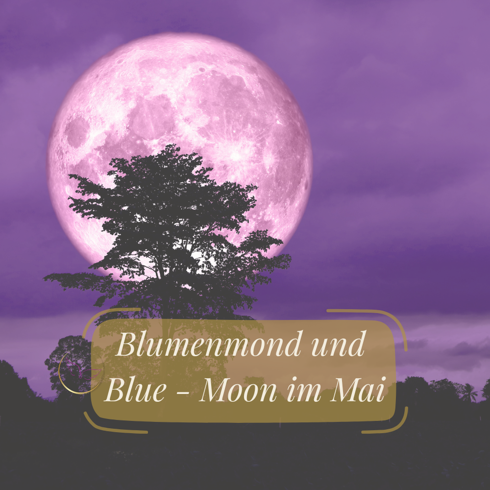 Frau, die einen Bergkristall in den gefalteten Händen hält