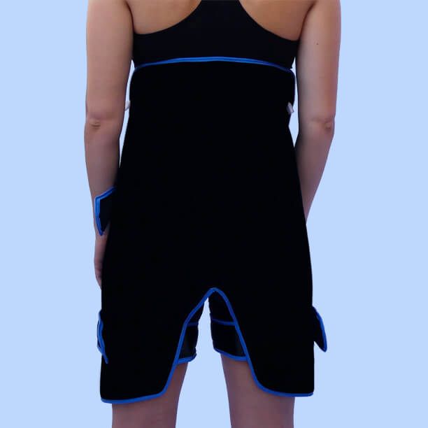 Thermal contrast band or exchanger for muscle recovery of the buttocks, rear view.