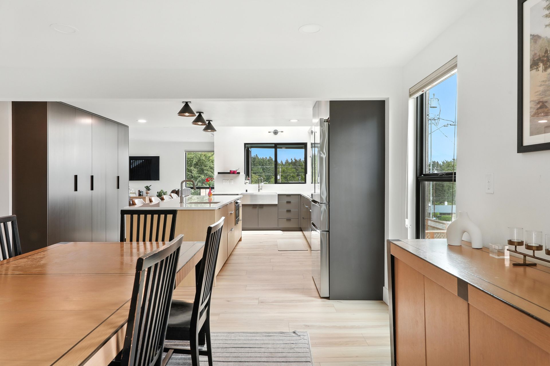 Ridgecrest Shoreline custom kitchen cabinets — space