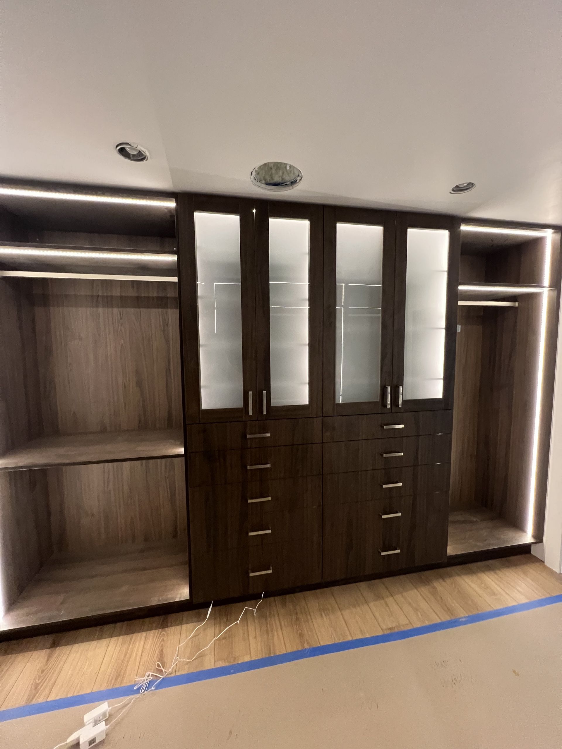 Closet with led light
