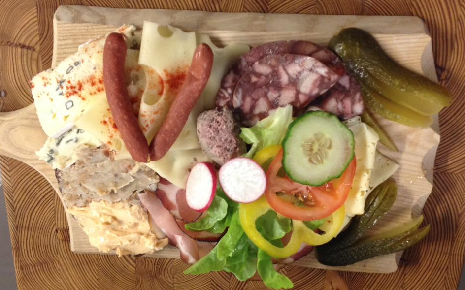 Mitterkaseralm - Brotzeit