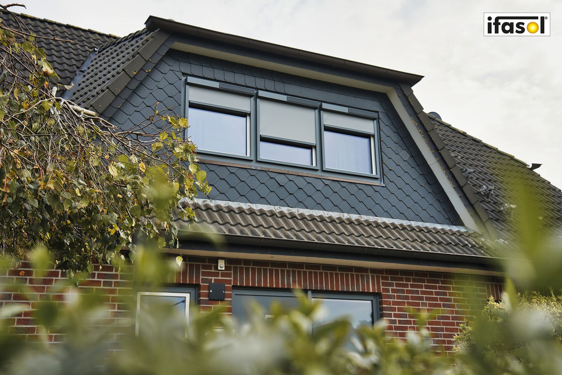 Außenrollo mit Solarantrieb in Sankt Peter Ording kaufen