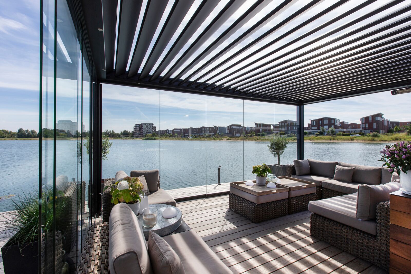 Brustor B250XL Lamellen-Pergola in Hamburg kaufen
