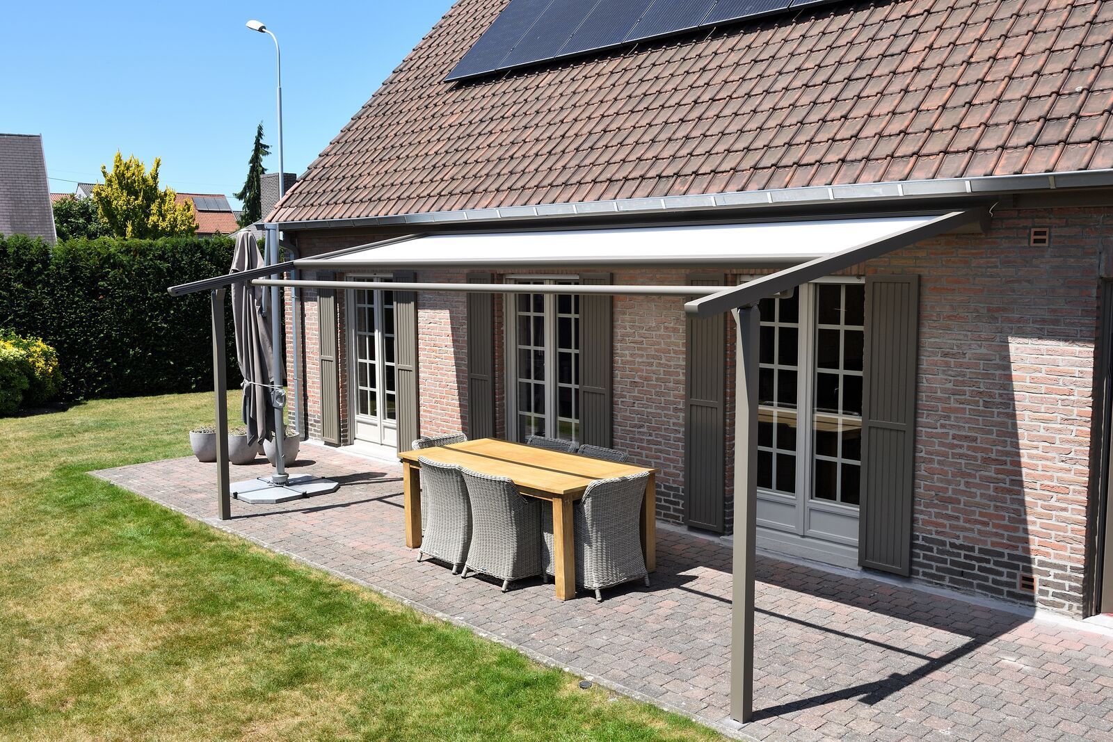 Markise mit Stützen Hamburg Pergola Angebot