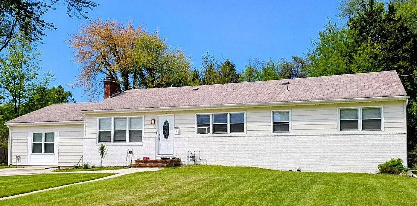 165 Broad Avenue, Ewing, NJ off-campus student housing. 7 Beds 3 baths