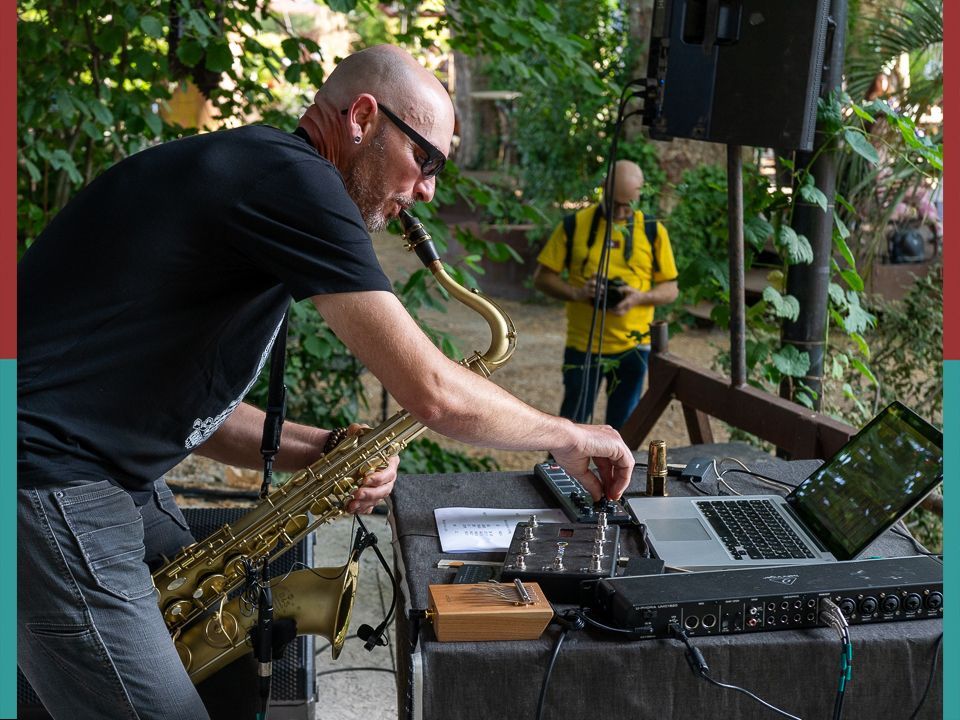 Phil Canals - Le Saki Noir - Totoche Prod Phil Canals - Le Saki Noir - Totoche Prod