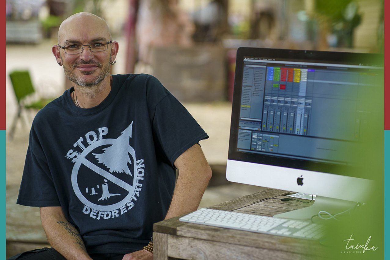 Le Saki Noir - Phil Canals - Sons des Couleurs Le Saki Noir - Phil Canals - Sons des Couleurs