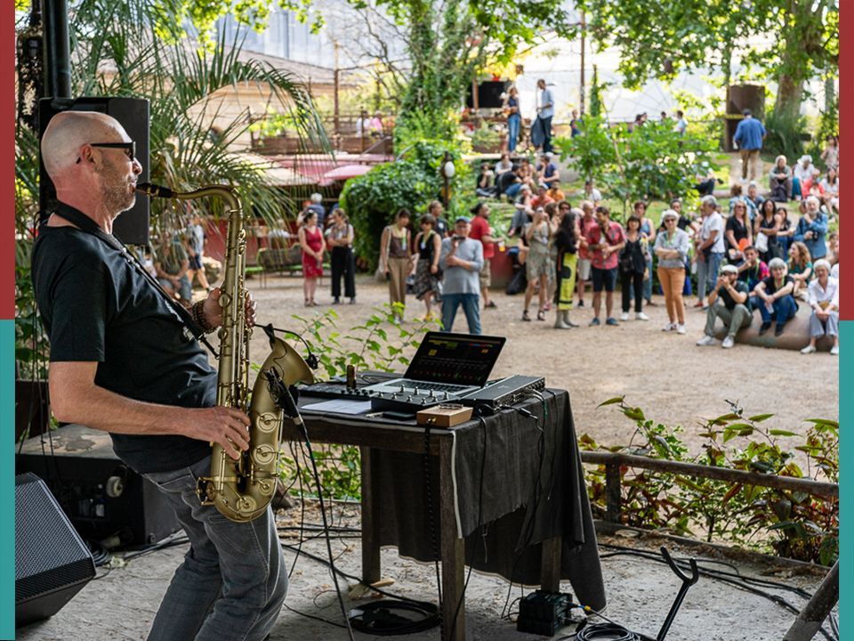 Phil Canals - Le Saki Noir - Totoche Prod Phil Canals - Le Saki Noir - Totoche Prod