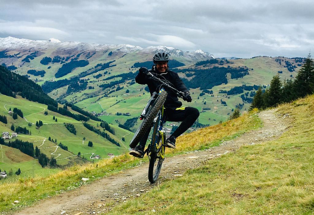 Mountainbike Wheelie