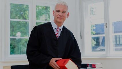 Richter bei der Justiz Richter bei der Justiz