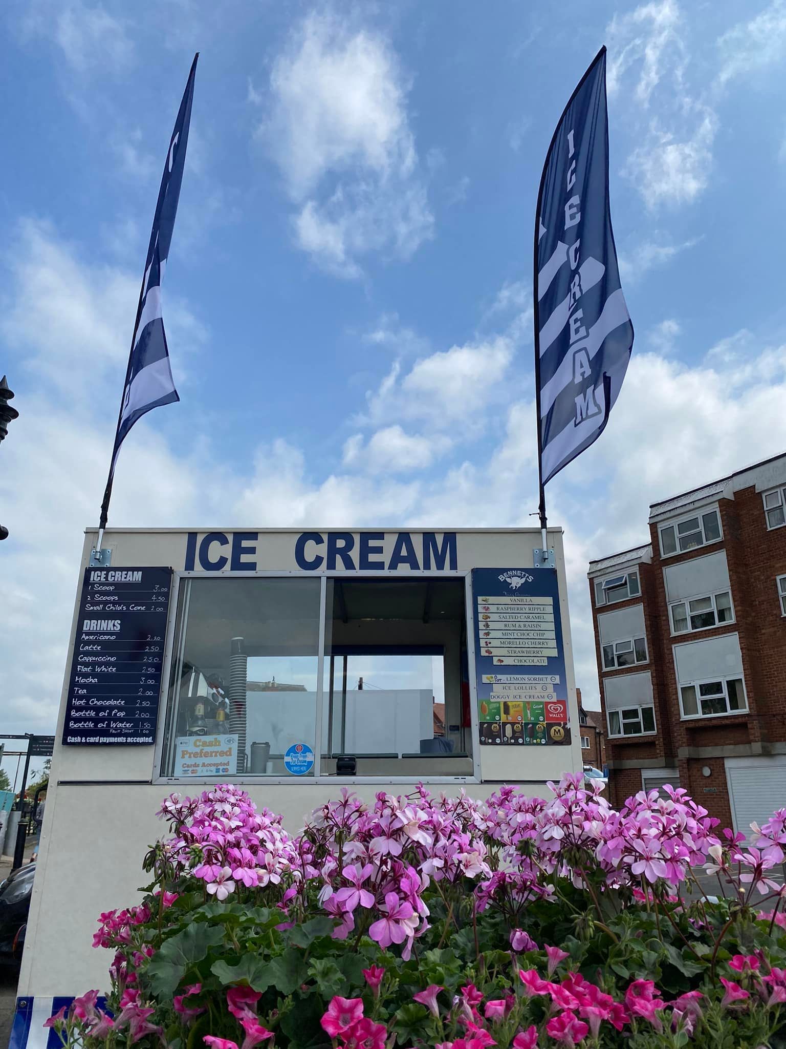 Tewkesbury RIverside Ice Cream & Coffee Catering Unit