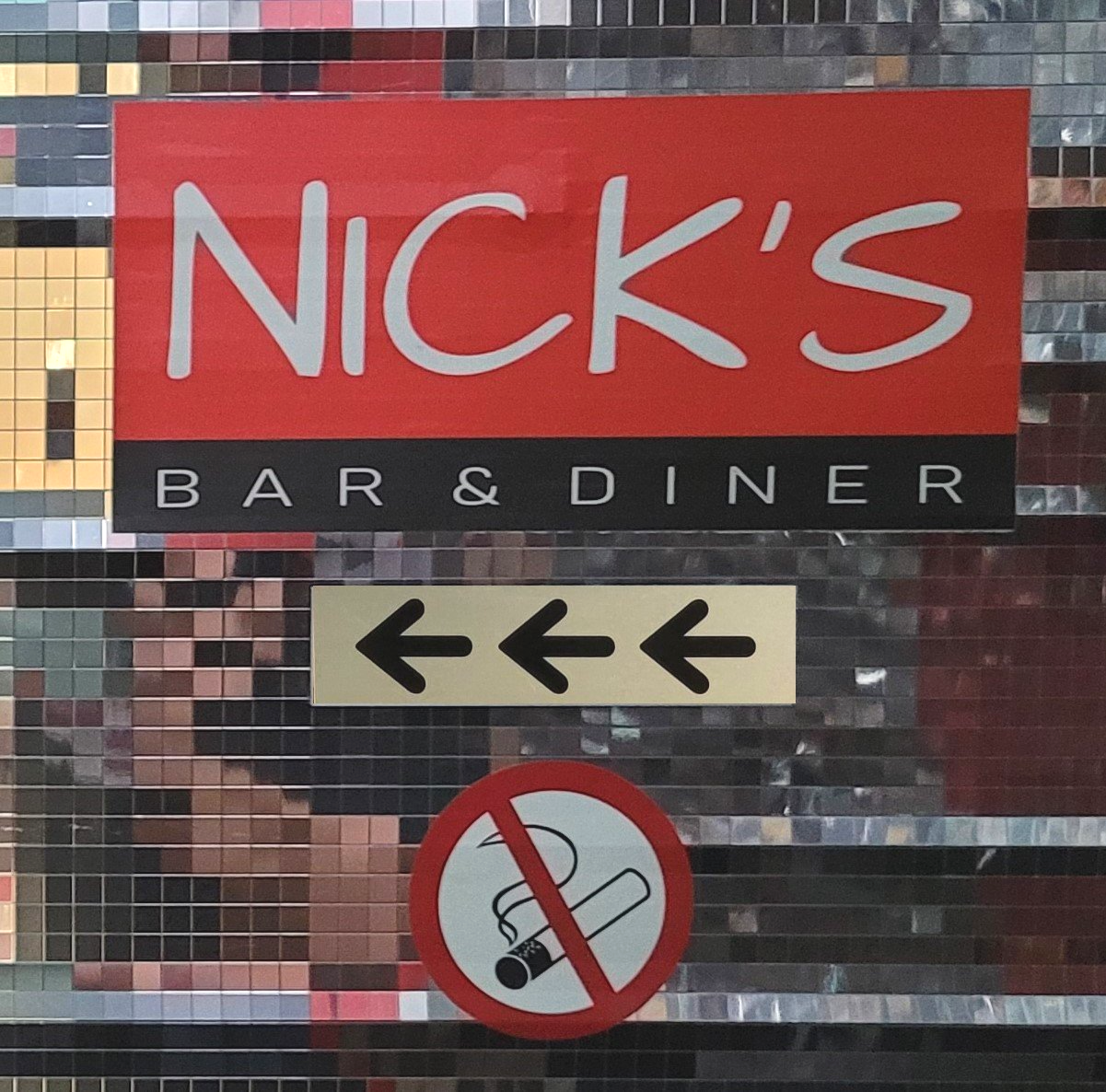 Nick's Bar und Diner / Nichtraucherbereich Nick's Bar und Diner / Nichtraucherbereich