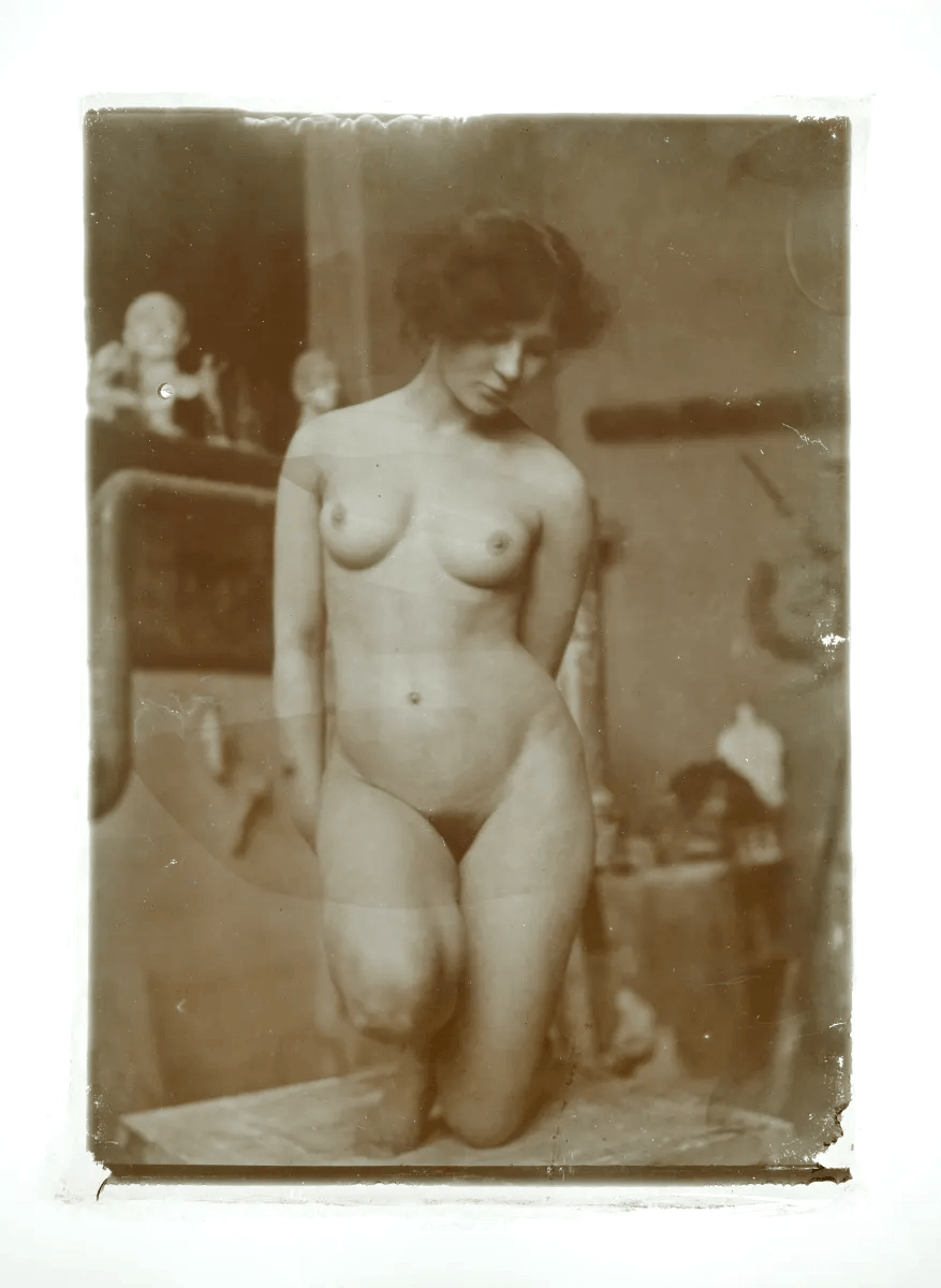 Aktfotografie einer Frau aus dem Nachlass von Heinrich Zille