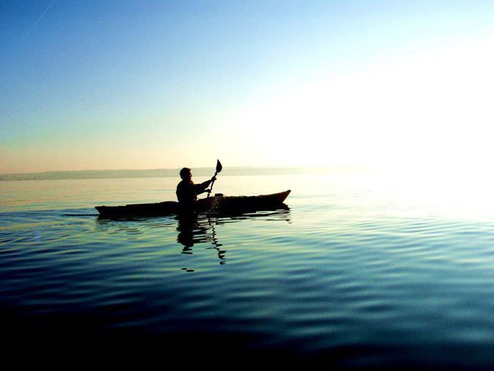 Stimmungsvolle Kajakfahrt auf dem Bodensee