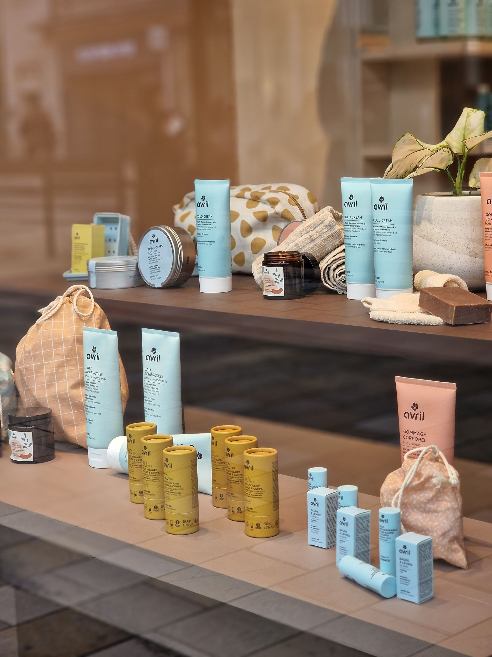 Coffee shop style japandi