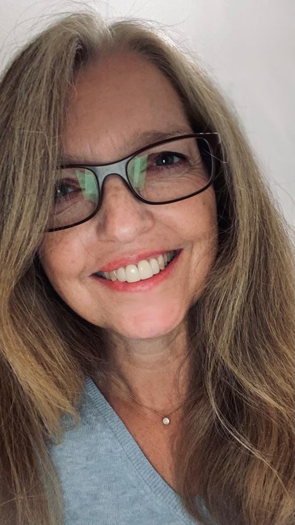 Grafik Designerin, Patientin, Kontakt des Programms AHS