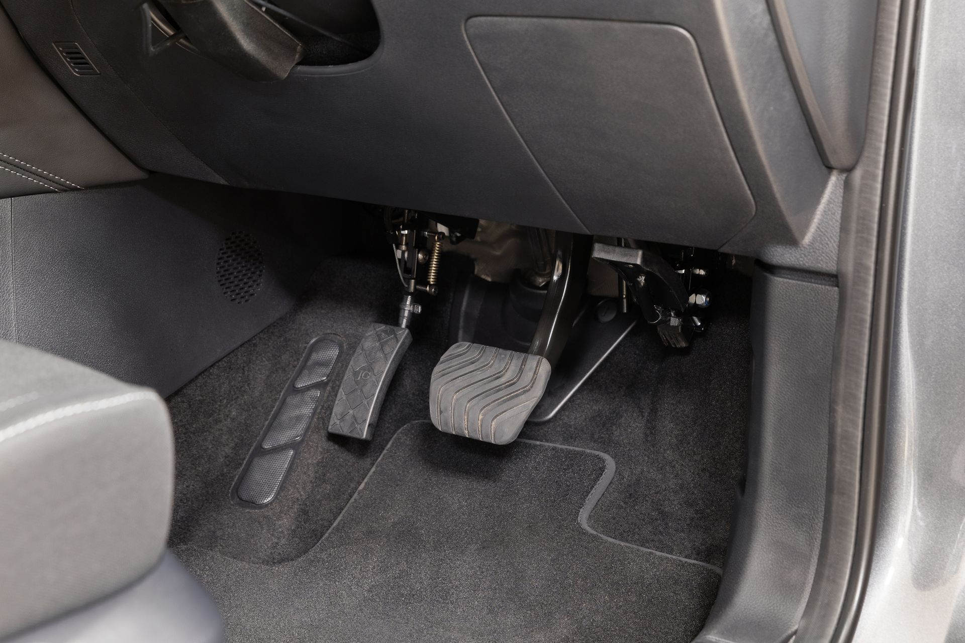 twin flip left foot accelerator