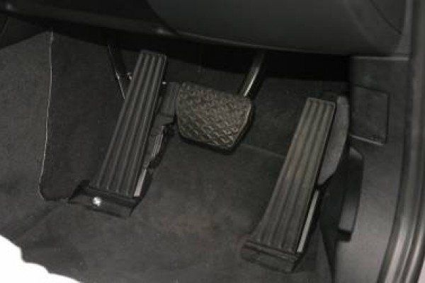 electric left foot accelerator