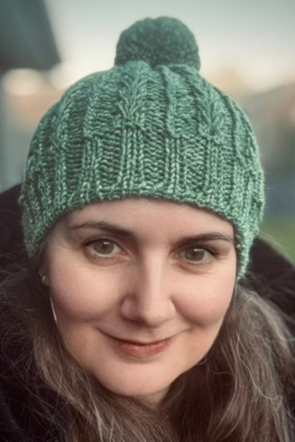 Mütze Elska mit Bommel