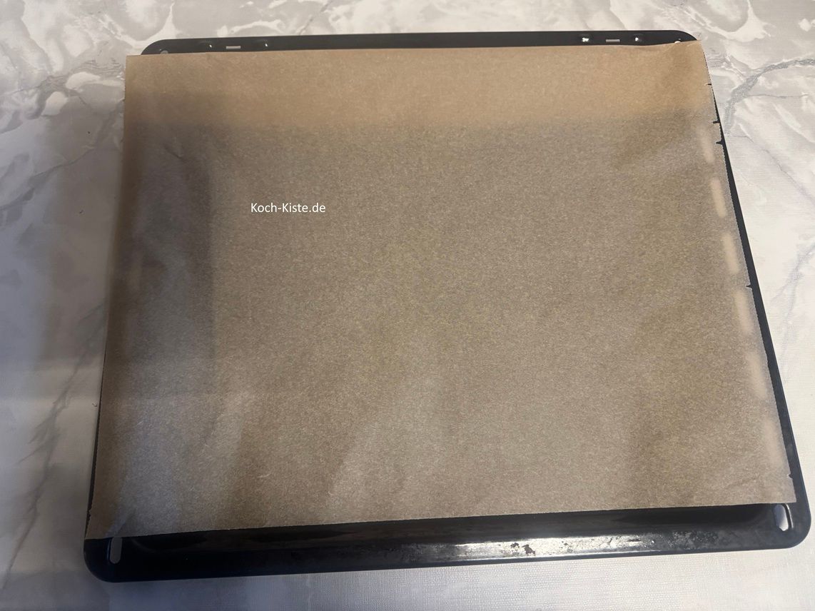 belege 1 (2) Backbleche mit Backpapier