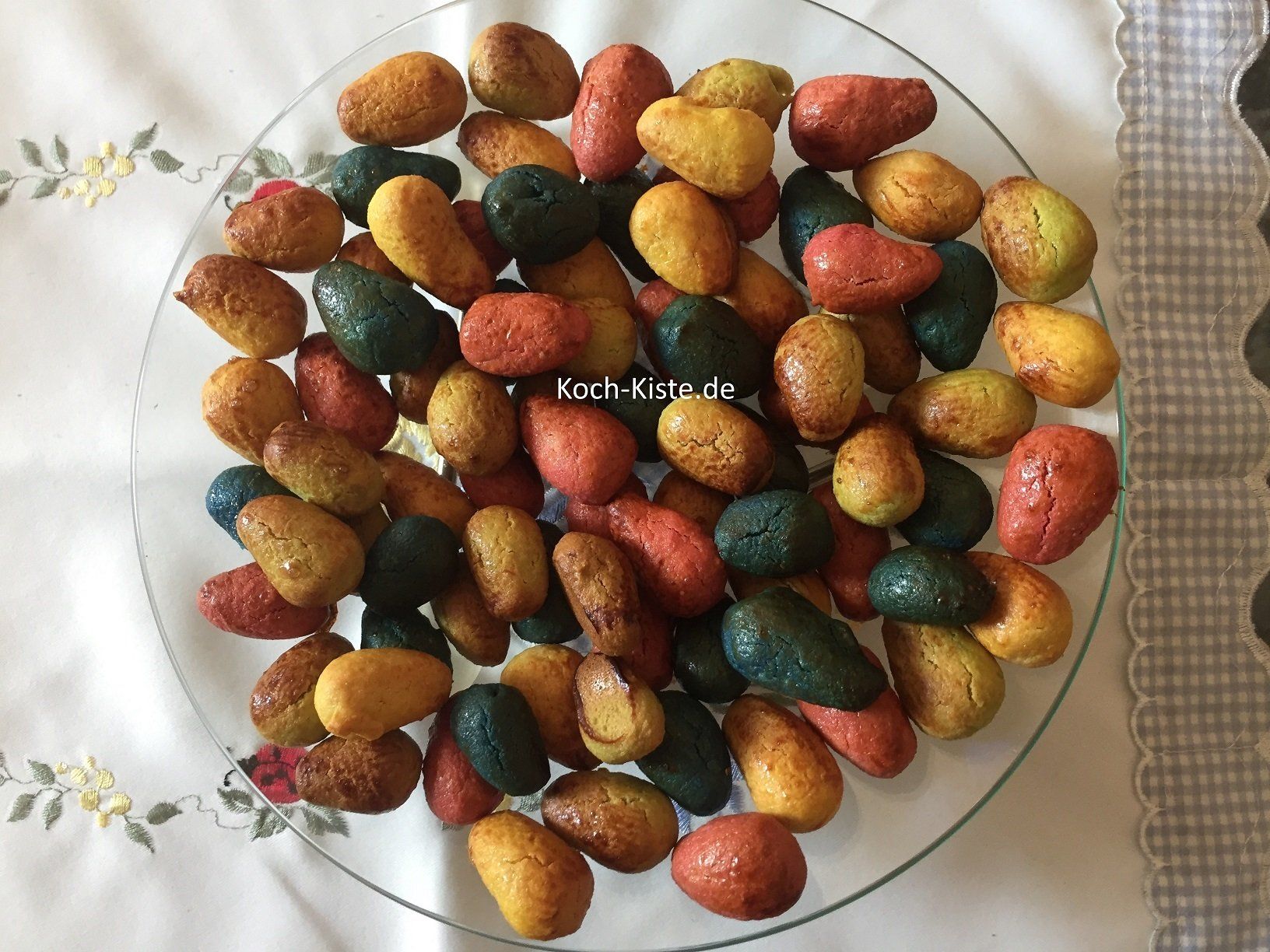 bunte Marzipan-Oster Eier