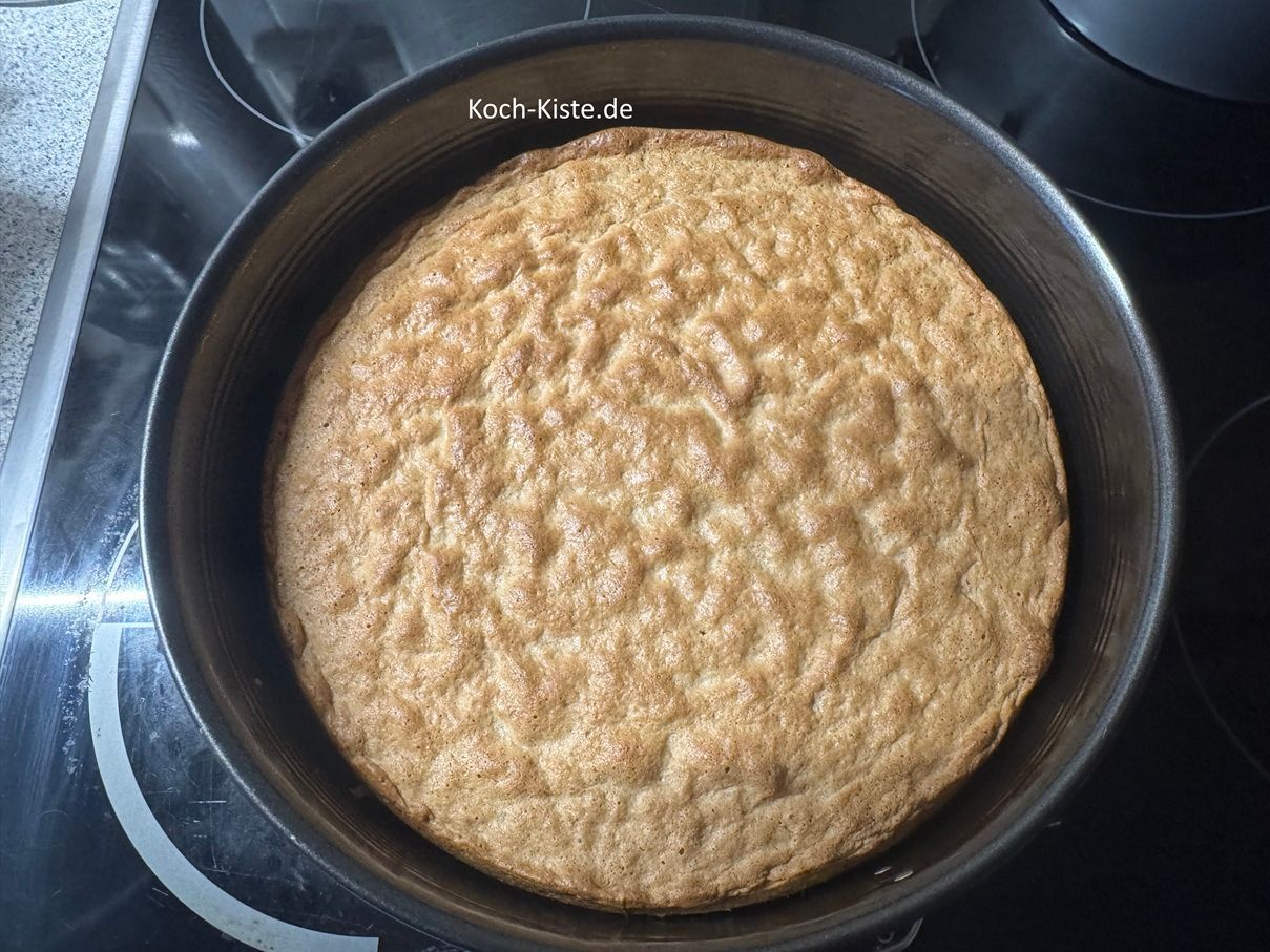 stelle den fertigen Bisqutteig auf den Herd