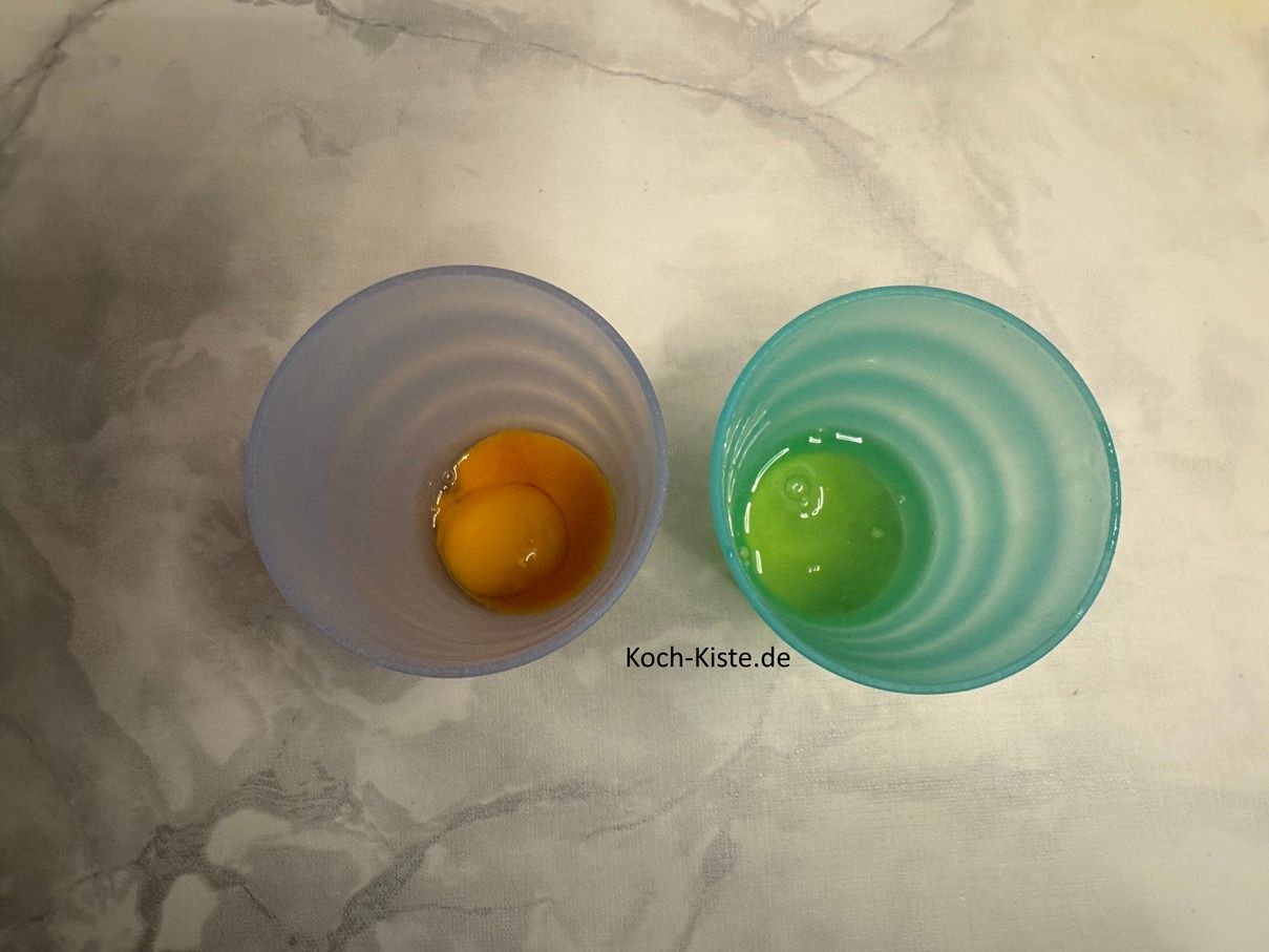 beginne damit das Ei zu trennen