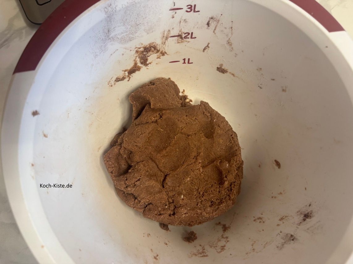 ziehe Dir Vinyl Einmalhandschuhe an und verknete die Zutaten zu einen glatten Teig