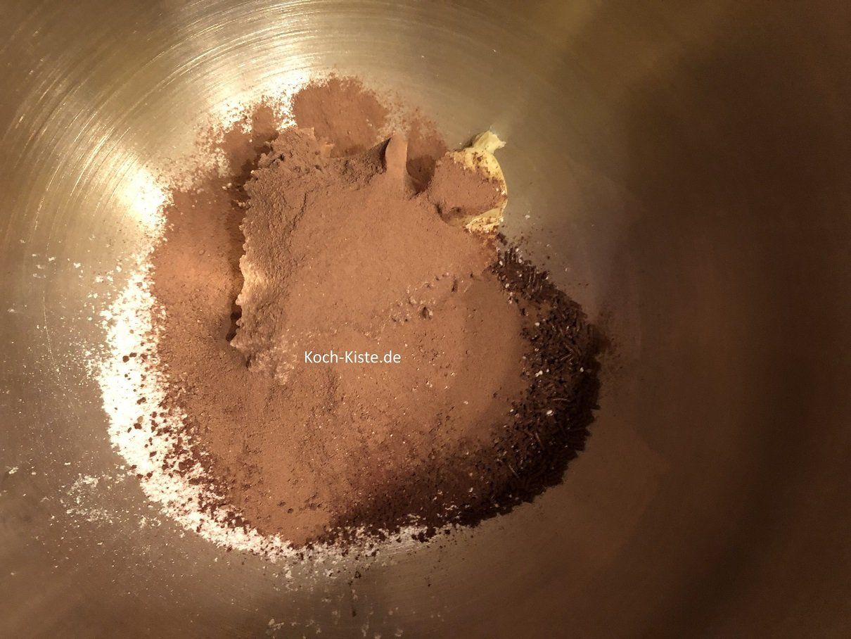 nun kommt das echte Kakaopulver und Nesquickpulver hinzu