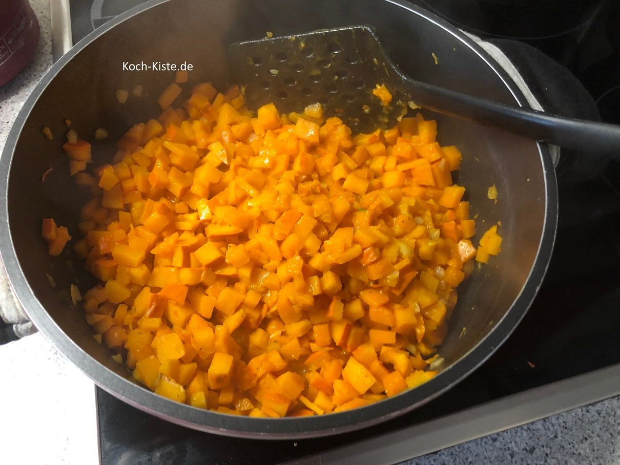 die Kürbiswürfel sollten nun weich sein