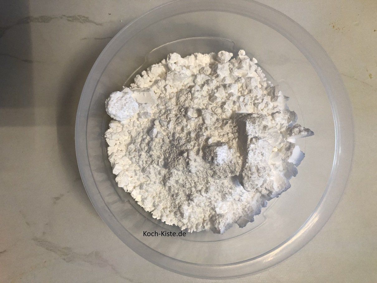 Puderzucker abwiegen