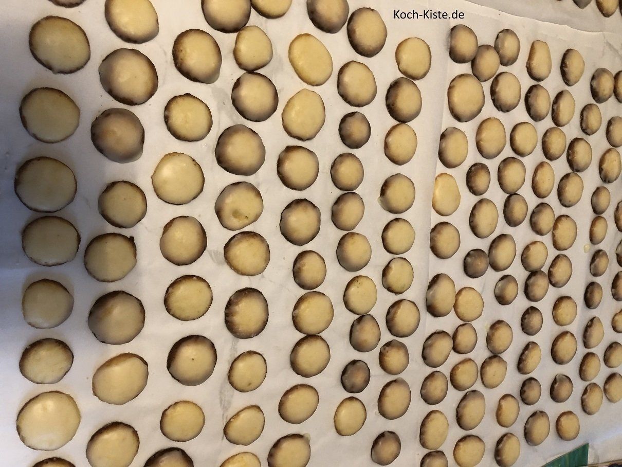 fertig glasierte Orangen Plätzchen