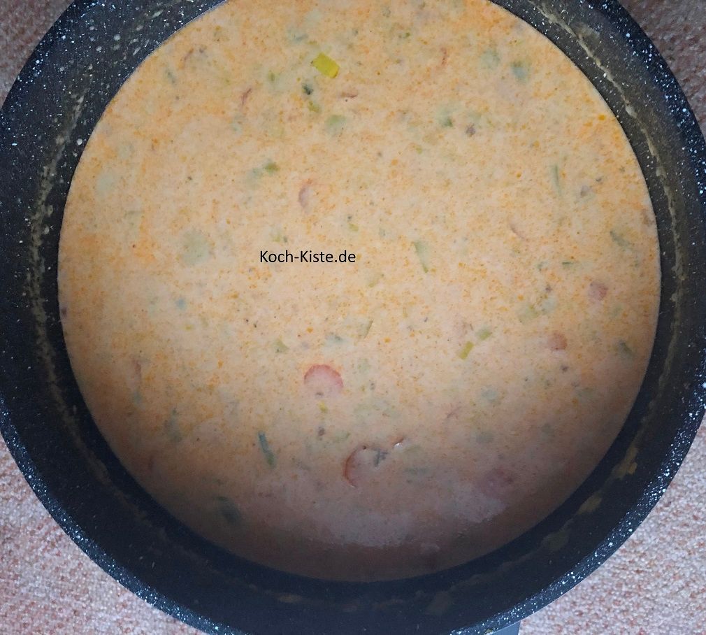 Schmelzkäse hinzu geben und schmelzen lassen