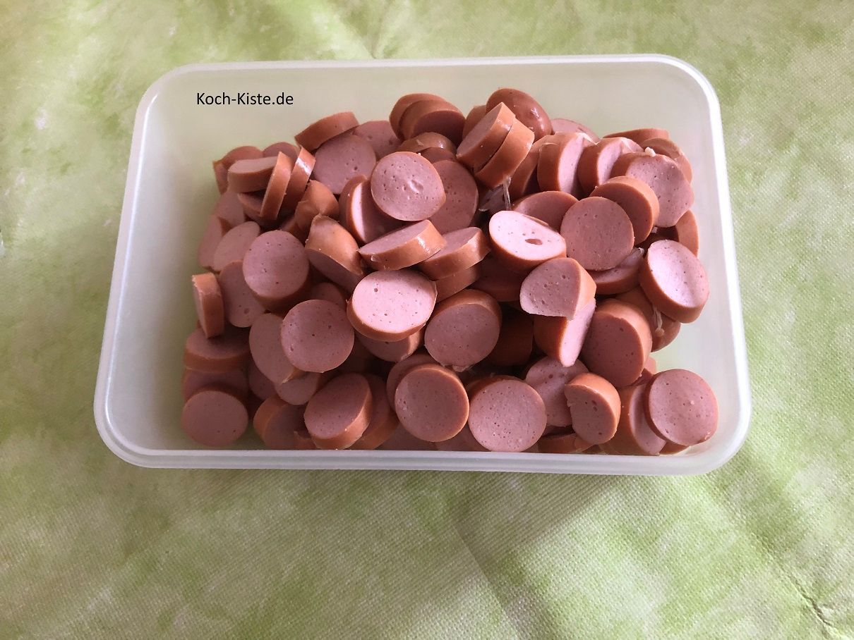 Wurst in Scheiben schneiden