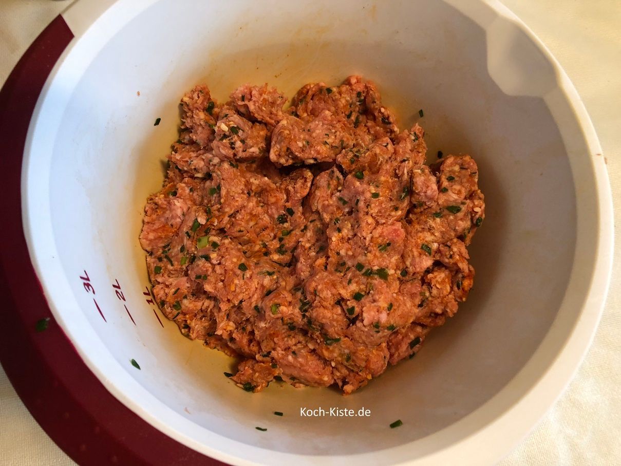 verknete alle Zutaten zu einem Teig