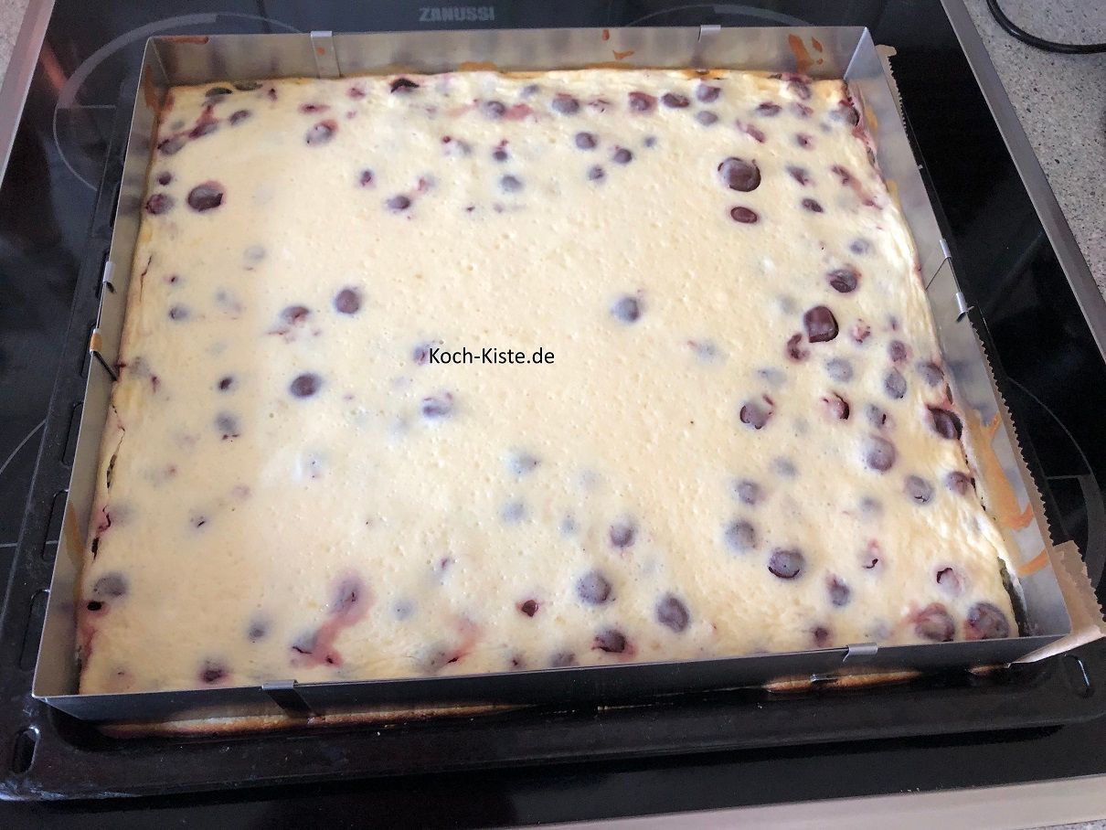 fertig gebackener Kirsch-Käsekuchen